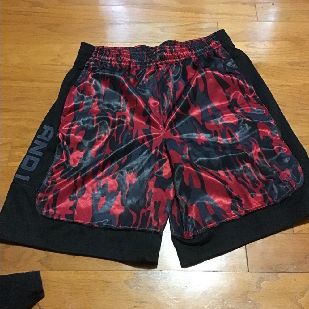 ❤️red camo basketball shorts❤️